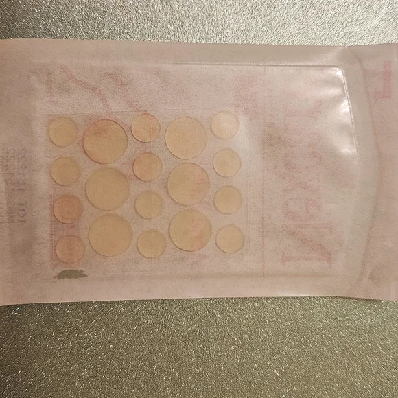 Acne Patch - Cream - Picture 3 of 11